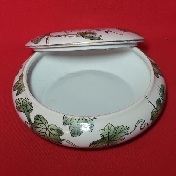 Andrea by Sadek Ivy Porcelain Trinket Dish with Lid Dresser Vanity Jewelry Holde - Picture 9 of 12